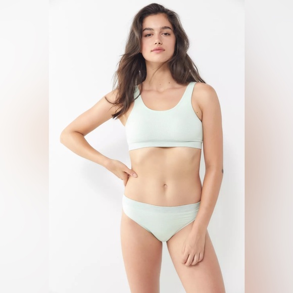 OUT FROM UNDER White Markie Seamless Ribbed Set - Picture 9 of 10